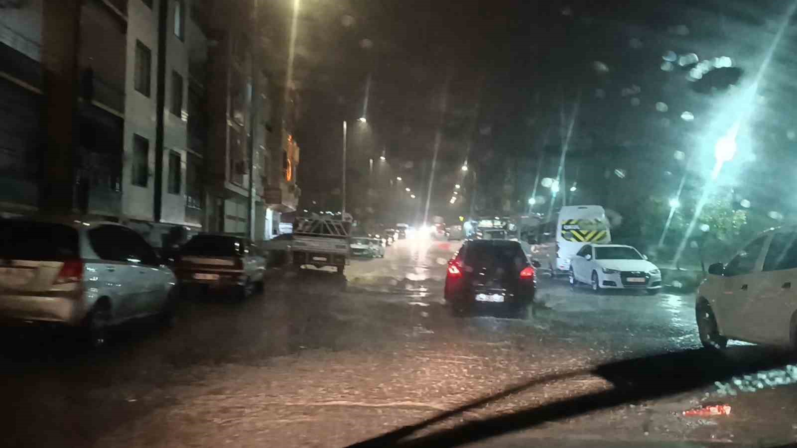 sanliurfada kisa sureli saganak hayati olumsuz etkiledi 2 gKKOyvdp