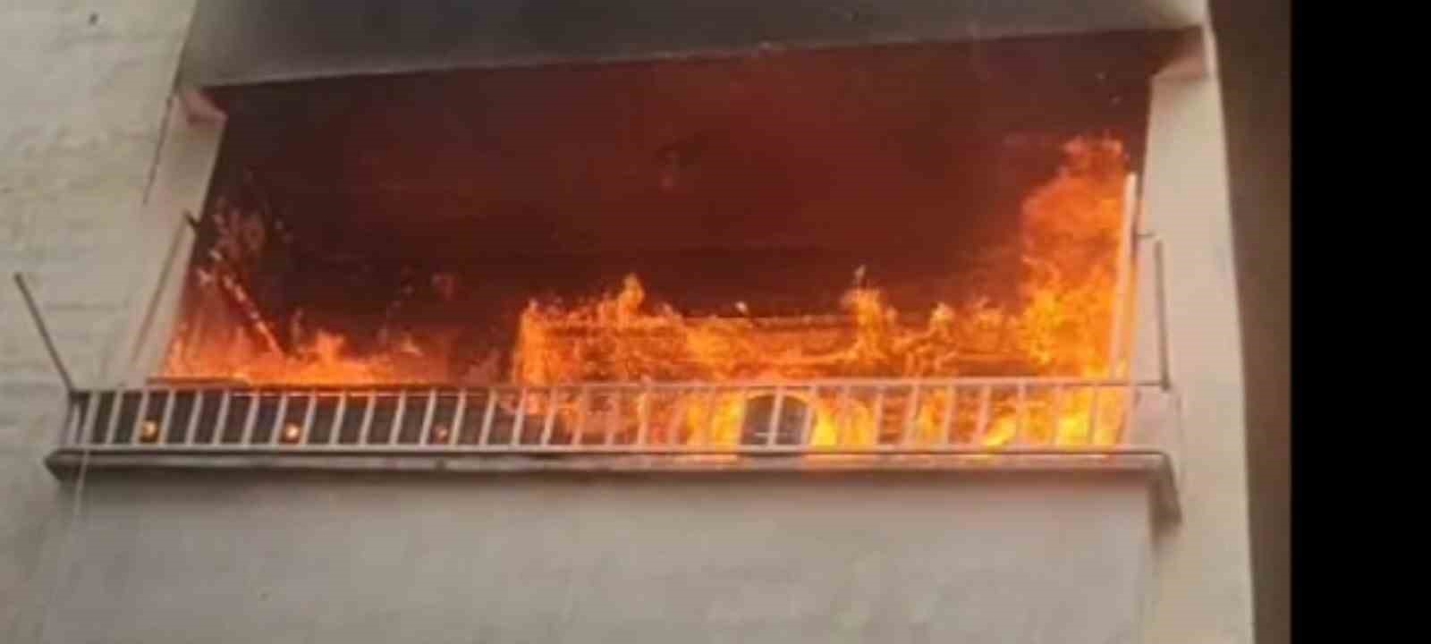 sanliurfada korkutan yangin apartman dairesi alev alev yandi 0 aD5n5mrY