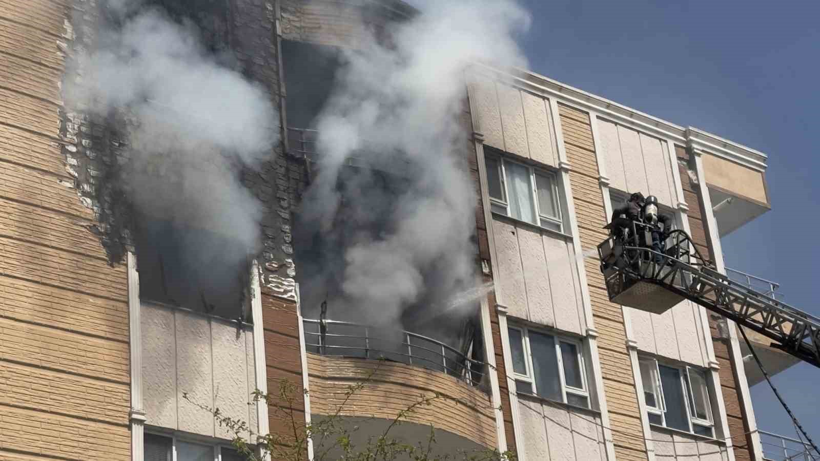 sanliurfada korkutan yangin mahsur kalanlar kurtarildi 0 eEt59Vug