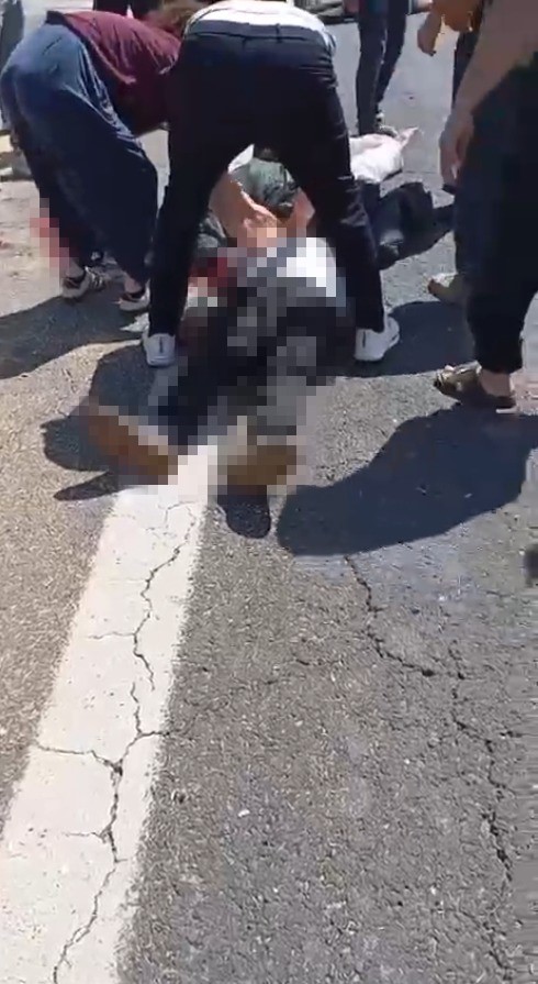 Şanlıurfa’da kurbanlık yüklü kamyonet devrildi: 1 ölü, 1 yaralı 4 sanliurfada kurbanlik yuklu kamyonet devrildi 1 olu 1 yarali 0 H5iO4vN5
