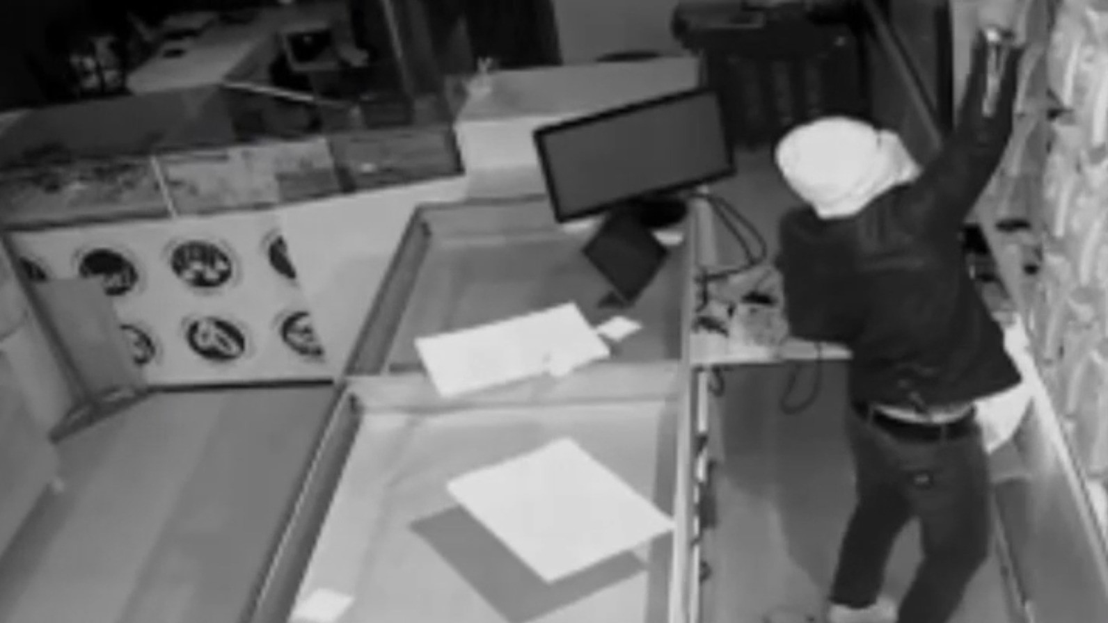 sanliurfada kuyumcuda hirsizlik ani kameraya yansidi 0 57qFqR9E