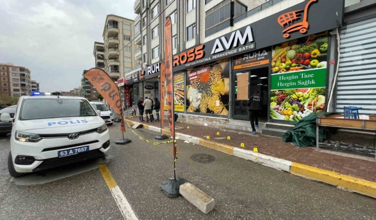 sanliurfada-markete-silahli-saldiri-1-yarali-8KlKPXLz.jpg