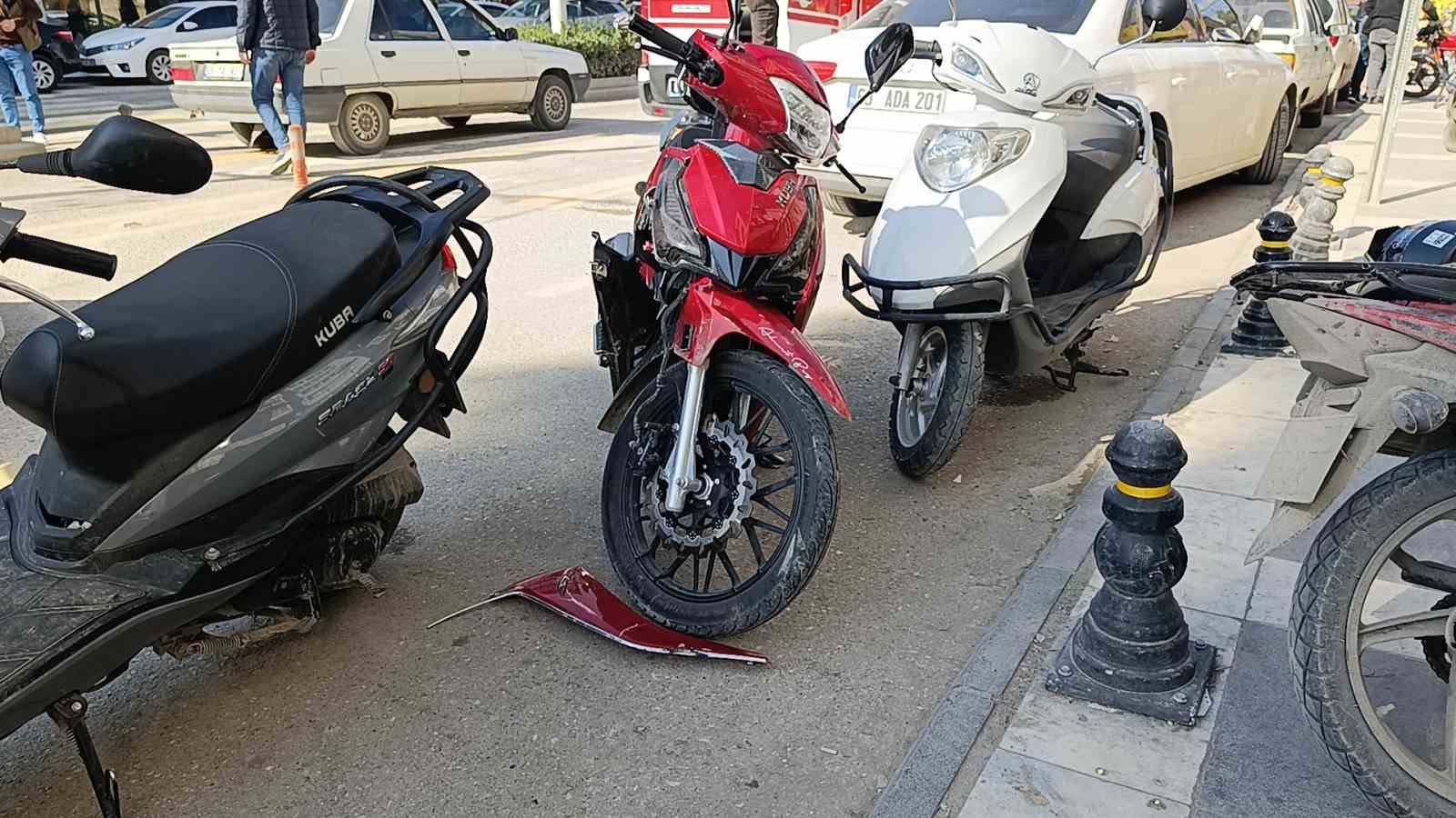 sanliurfada motosikletler carpisti suruculer yaralandi 2