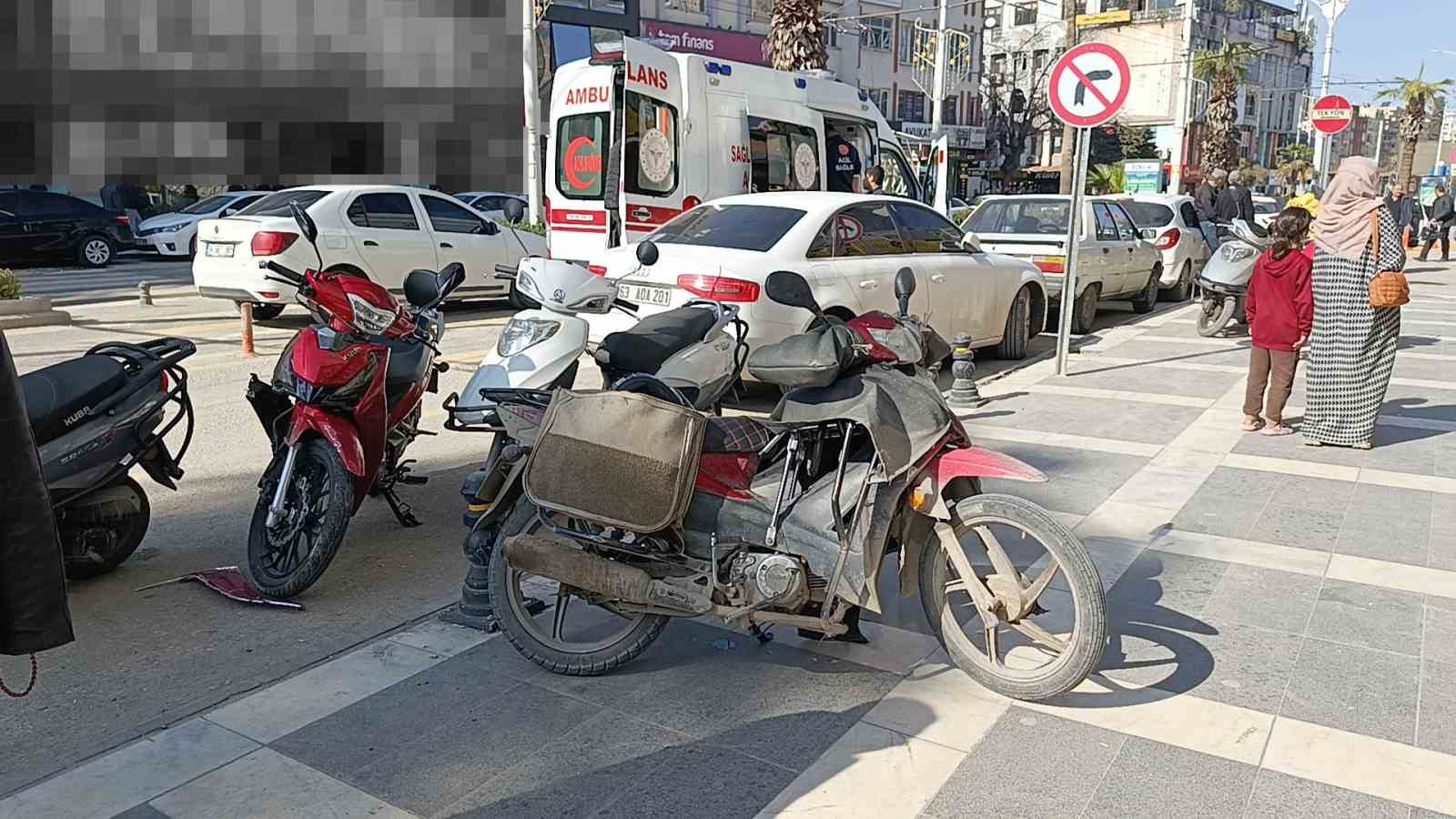sanliurfada motosikletler carpisti suruculer yaralandi 3 EyeYCO3J
