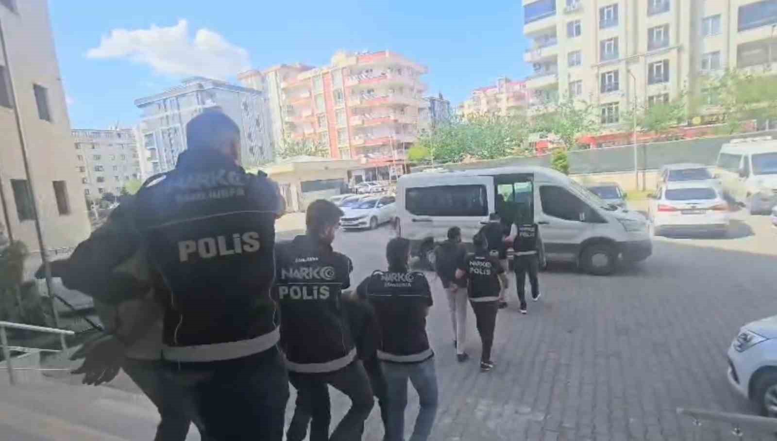sanliurfada narkotik operasyonu 13 tutuklama 5 lIUiqVhc