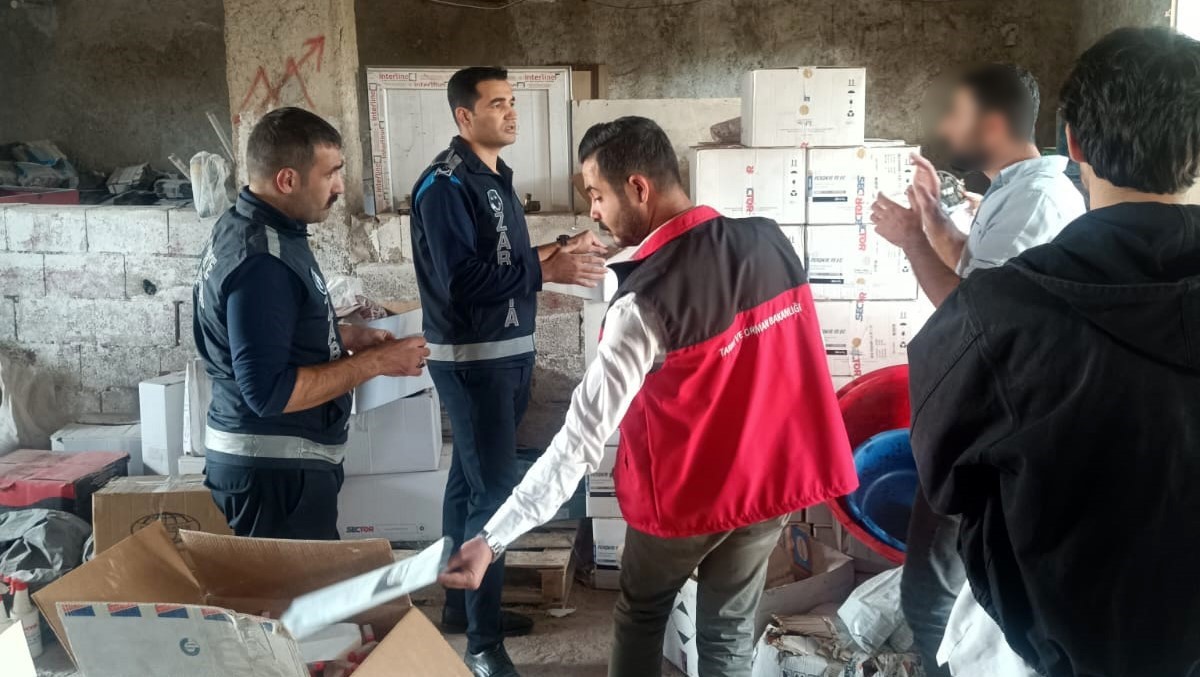sanliurfada onlarca koli sahte zirai ilac ele gecirildi 0