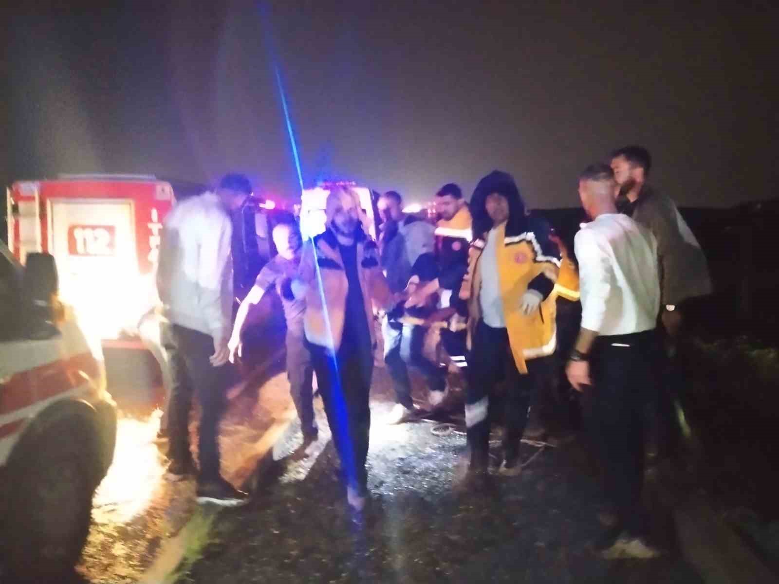 Şanlıurfa’da otomobil şarampole uçtu: 5 yaralı 7 sanliurfada otomobil sarampole uctu 5 yarali 3 l17wddOE