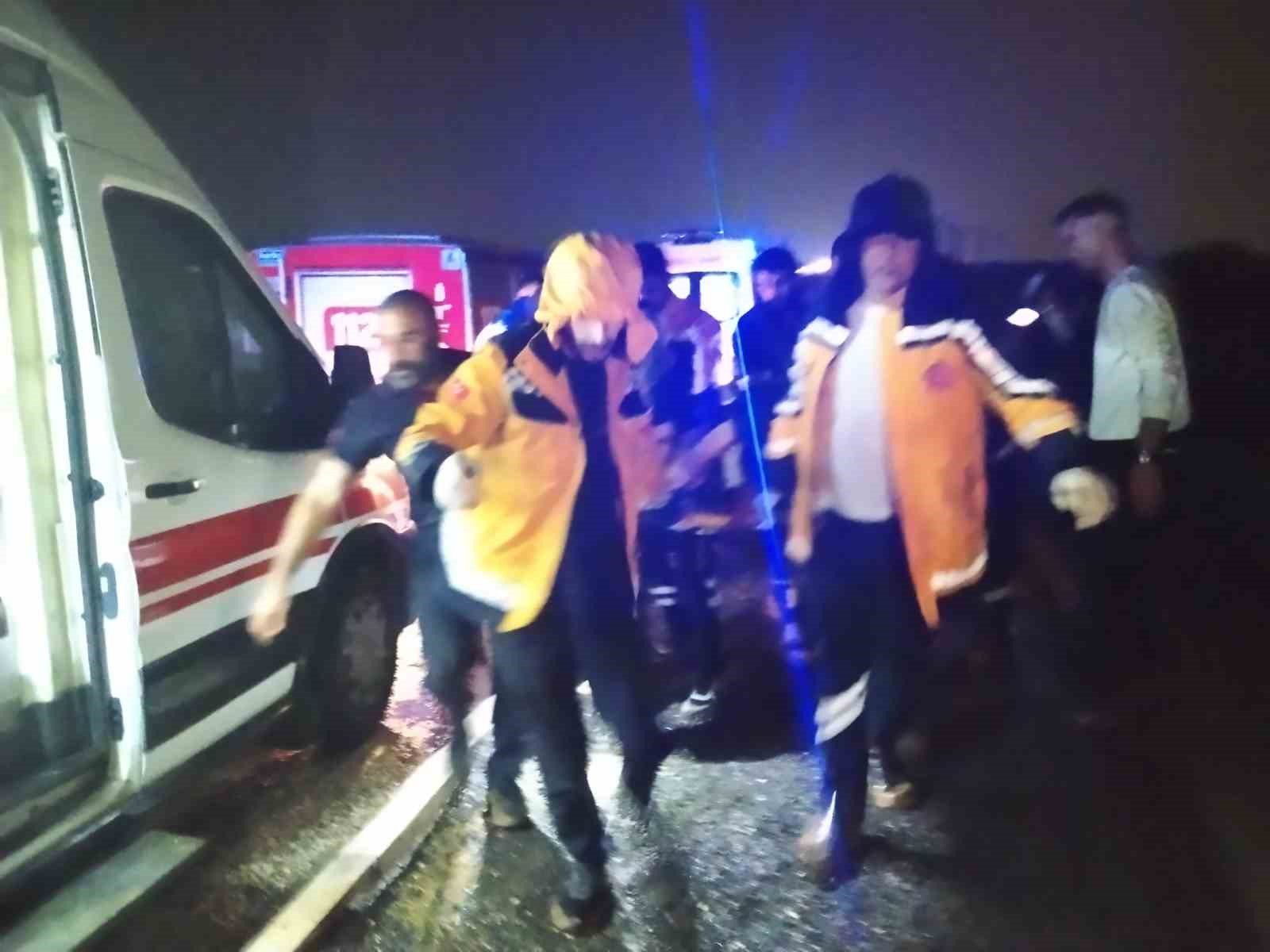 Şanlıurfa’da otomobil şarampole uçtu: 5 yaralı 8 sanliurfada otomobil sarampole uctu 5 yarali 4 pn7cBmOj