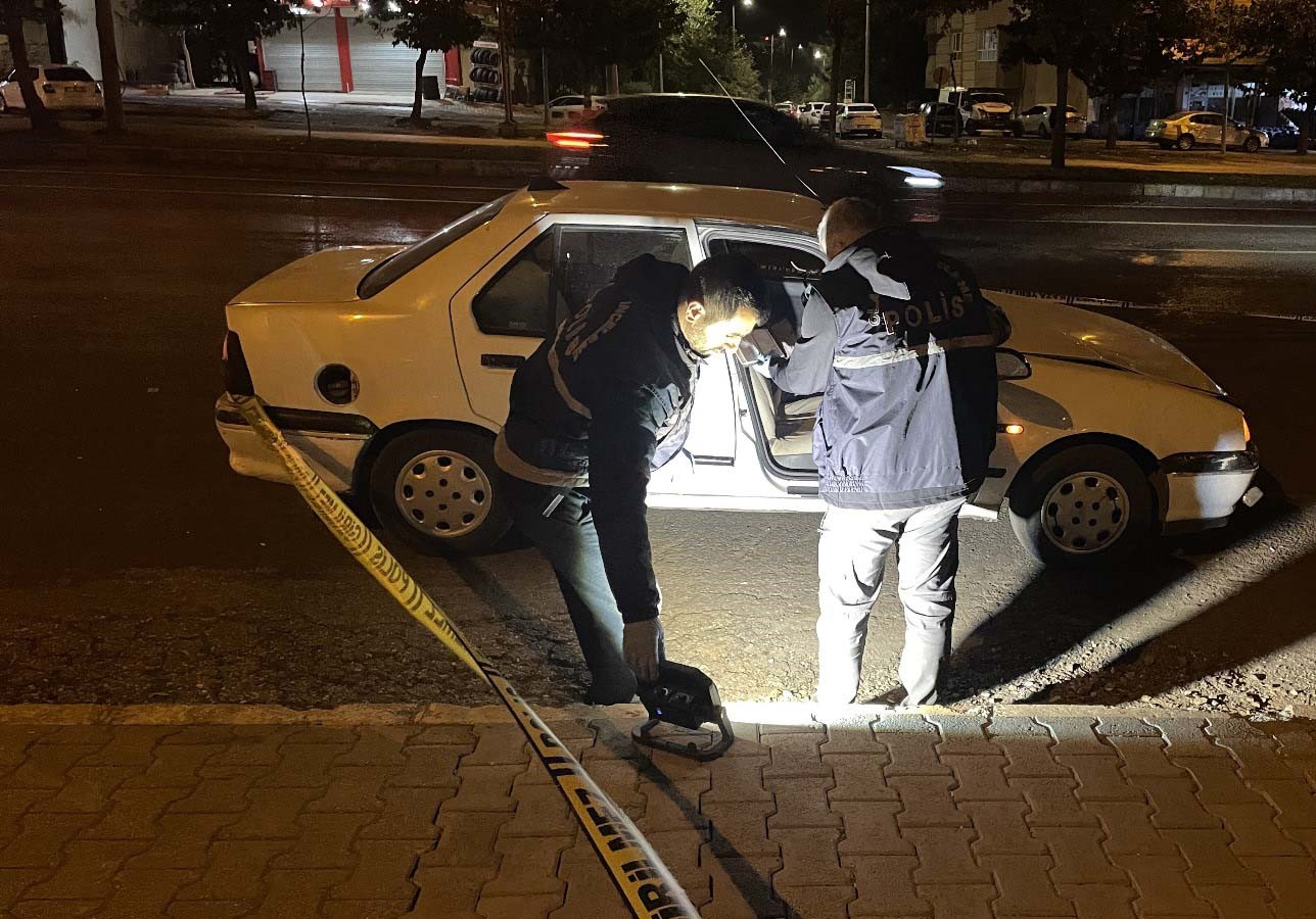 sanliurfada otomobilin carptigi yaya hayatini kaybetti 1 aGQfp79n