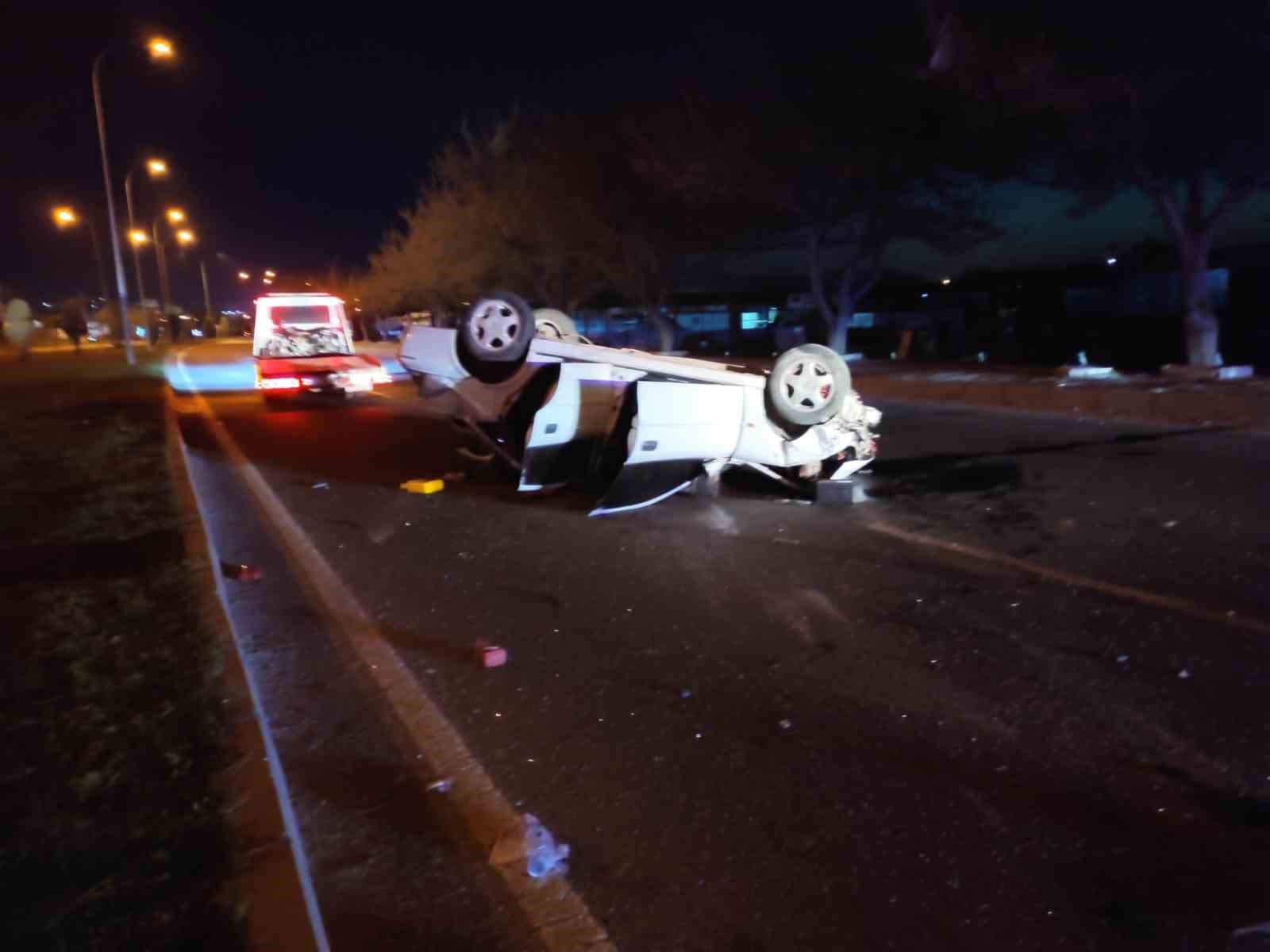 sanliurfada otomobiller carpisti 2 olu 5 yarali 0