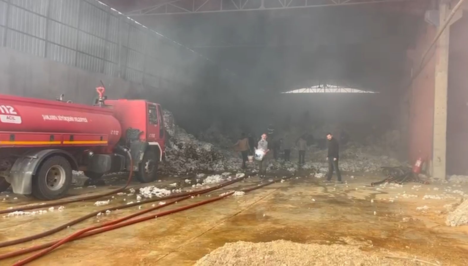 sanliurfada pamuk fabrikasinda yangin 2 DUBbAZcC