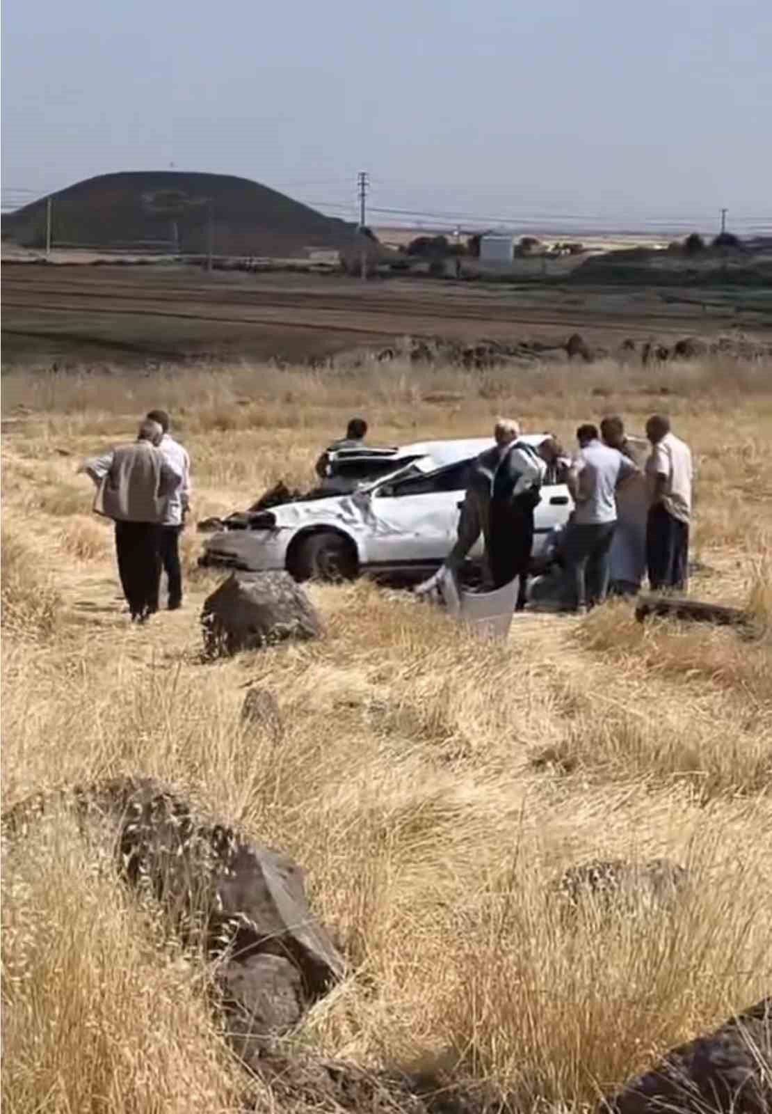 Şanlıurfa’da şarampole devrilen otomobil takla attı: 2 yaralı 4 sanliurfada sarampole devrilen otomobil takla atti 2 yarali 0 hlPHfN7r