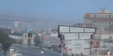 sanliurfada-seyir-halindeki-kamyonun-dingili-koptu-tekerlekler-yolda-ilerledi-G6VwG5Be.jpg