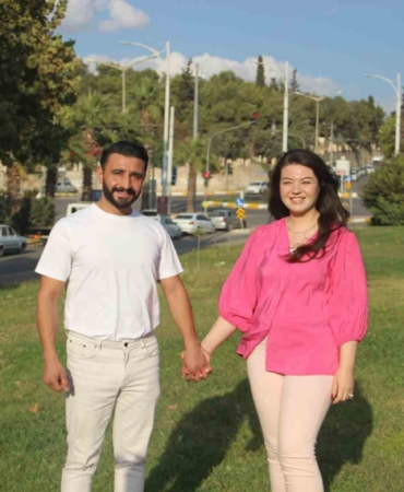 sanliurfada-sira-disi-bir-ceyiz-tasima-merasimi-gVsdLP9V.jpg