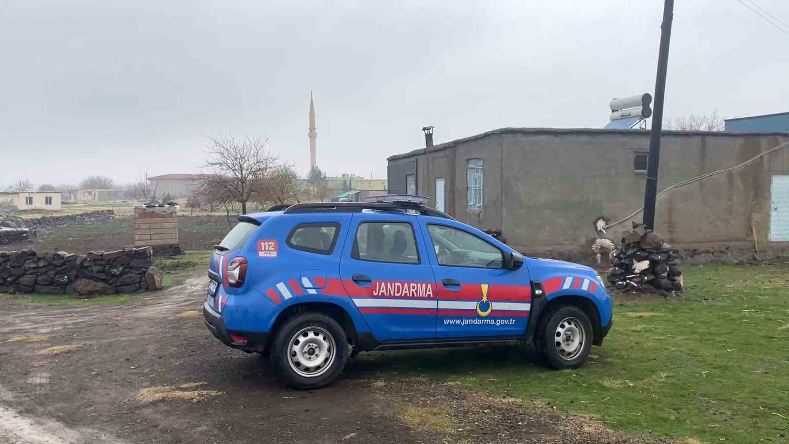sanliurfada tartistigi esi ve oglunu oldurdu 0 ZUv84fzm
