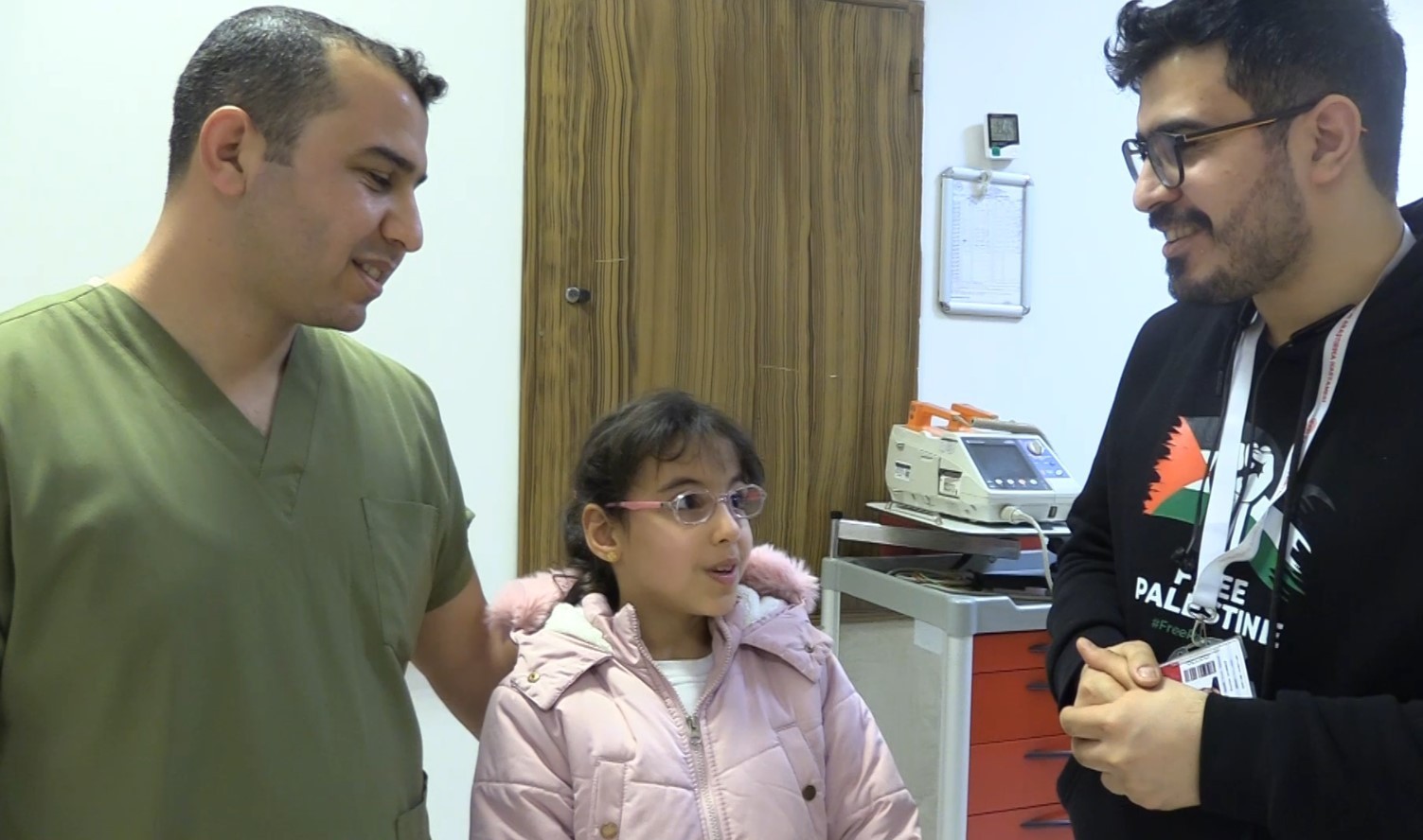 sanliurfada yataga bagli kardesler tedavi sonrasi yurumeye basladi 1 yJIzNQYN