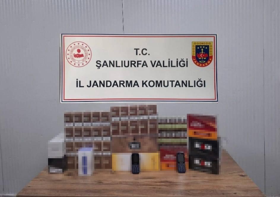 sanliurfada yol kontrolunde 8 bin 958 paket gumruk kacagi sigara ele gecirildi 1 5HnL1FzW