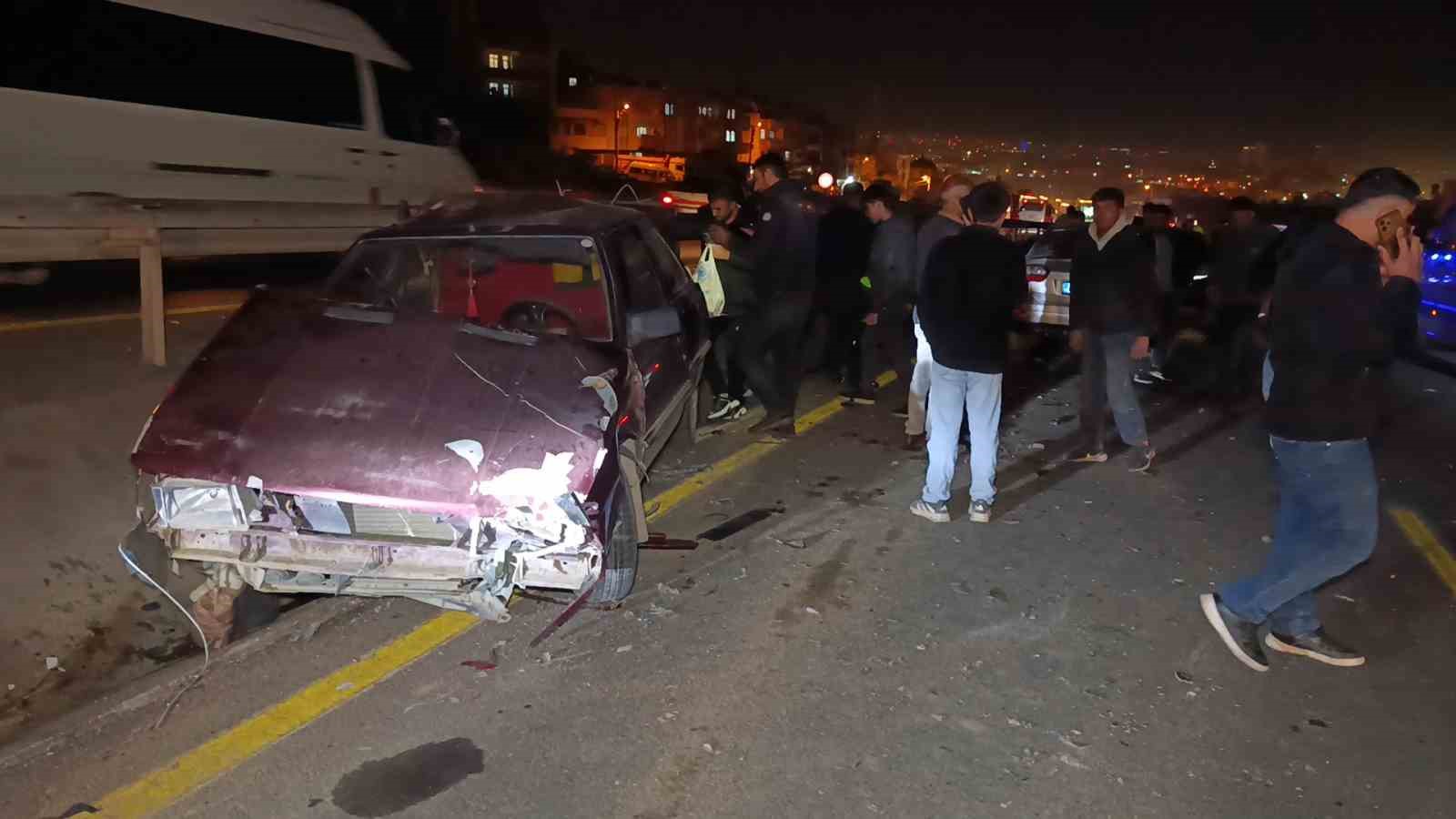 sanliurfada zincirleme trafik kazasi 5 yarali 3 UGyBmrlW