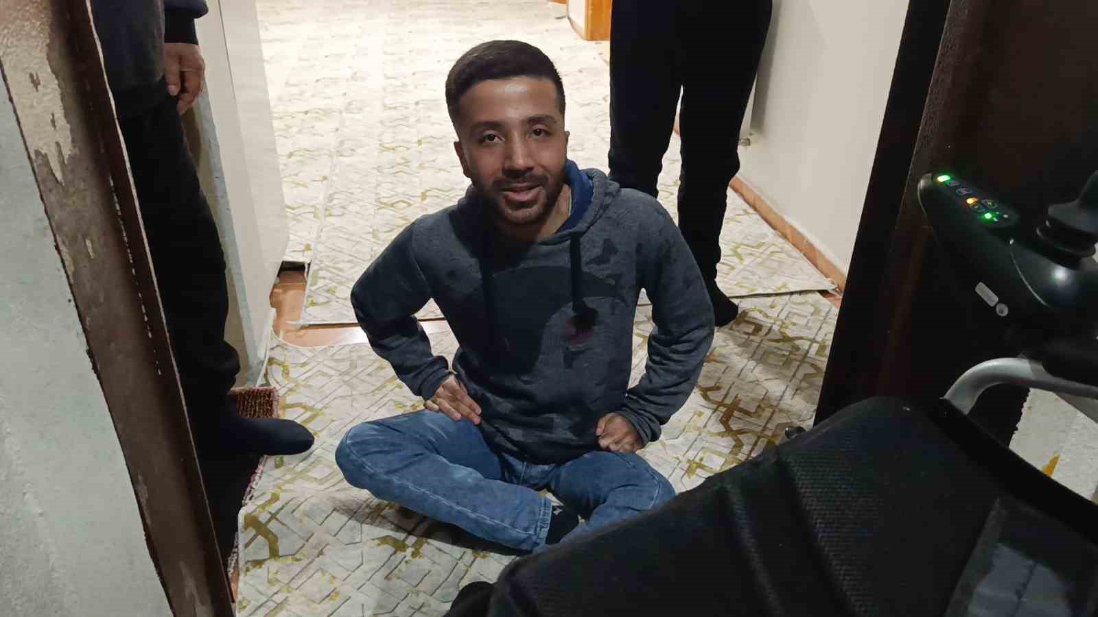 sanliurfadaki engelli gence ankaradan akulu tekerlekli sandalye surprizi 3 6ubc9IVB
