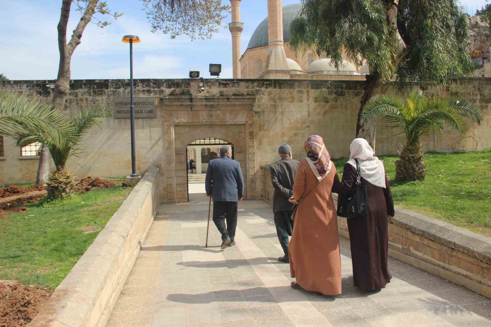 sanliurfadaki halil ur rahman camii asirlara meydan okuyor 4 gSg6Buur