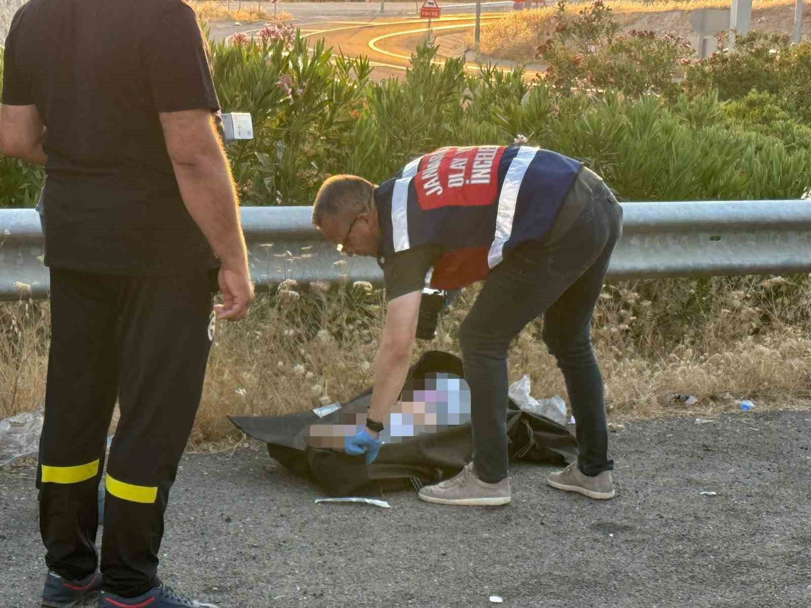 Şanlıurfa’daki kazada ölü sayısı 3’e yükseldi 5 sanliurfadaki kazada olu sayisi 3e yukseldi 1 YBLrWtPi