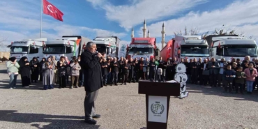 sanliurfadan-gazzeye-6-tir-insani-yardim-malzemesi-gonderildi-ng6ltC3s.jpg