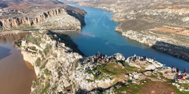 sanliurfali-dogaseverler-rumkalede-bagimlilik-ve-siddete-karsi-yurudu-L2EuVWBz.jpg