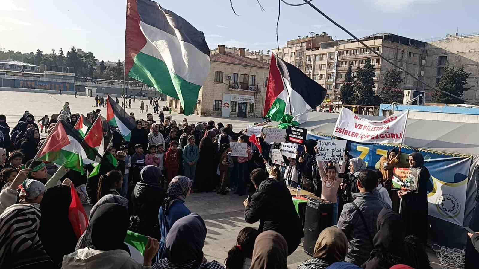 sanliurfali kadinlardan israilin idam yasasina tepki 2 6BHPwBI5