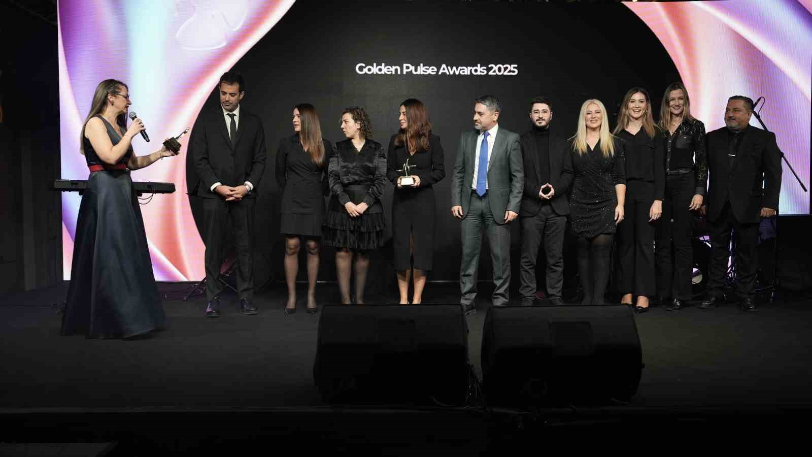 sanofi golden pulse awardsta 3 odul kazandi 0 Buf3wc6E