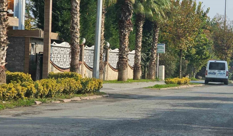 sapancada-villada-gizemli-olum-2-filistinli-hayatini-kaybetti-QnkJadWk.jpg