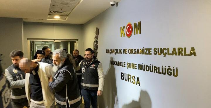 Sarallar çetesine büyük operasyon: 14 şüpheli yakalandı 11 sarallar cetesine buyuk operasyon 14 supheli yakalandi 7 599OdzNl