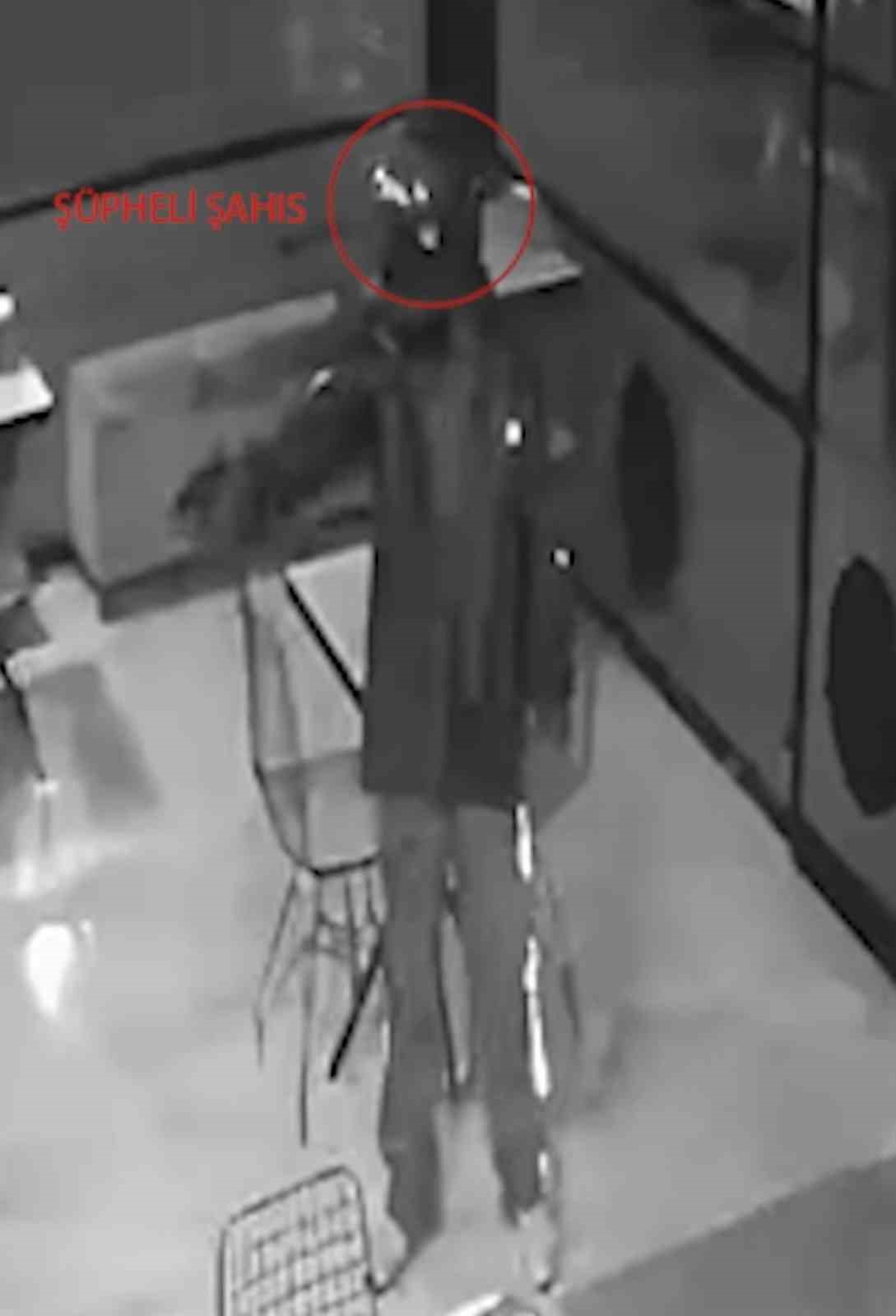 Sarallar çetesine büyük operasyon: 14 şüpheli yakalandı 12 sarallar cetesine buyuk operasyon 14 supheli yakalandi 8 T6HZ9uif