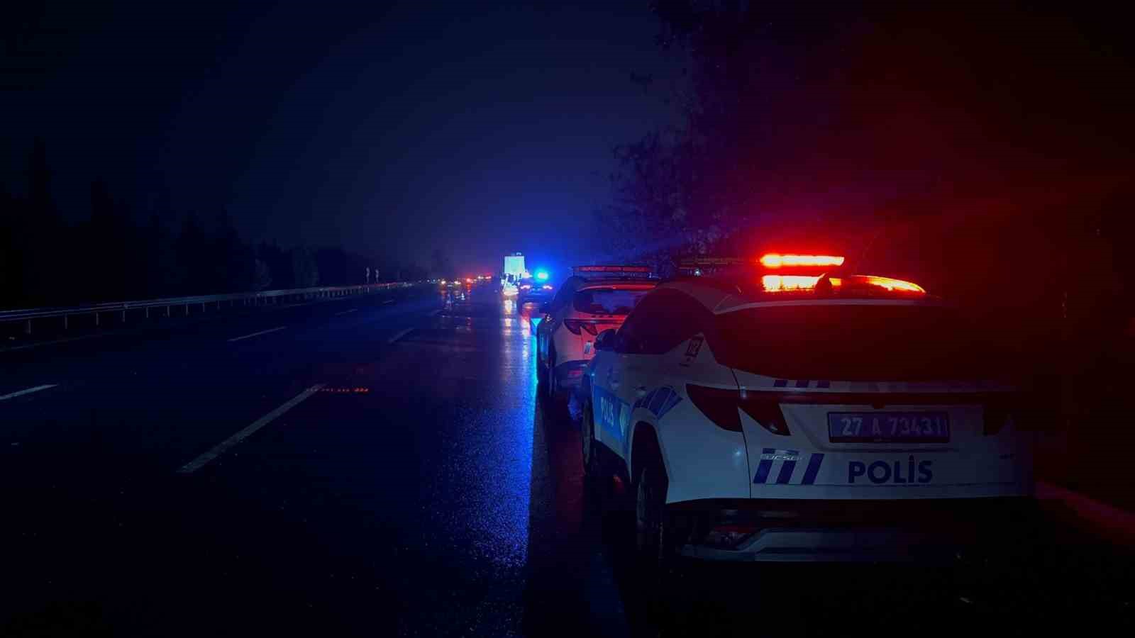 sarampole ucan otomobil alev aldi canlarini son anda kurtardilar 2 LpCQ5Te5
