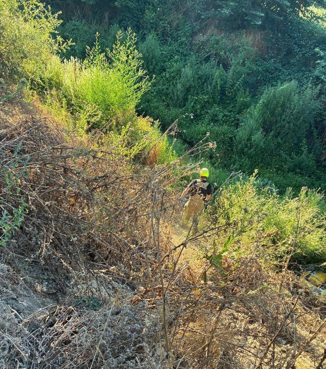 Şarampole yuvarlanan kadın motosikletçi yaralandı 5 sarampole yuvarlanan kadin motosikletci yaralandi 1 gcWwpGzL