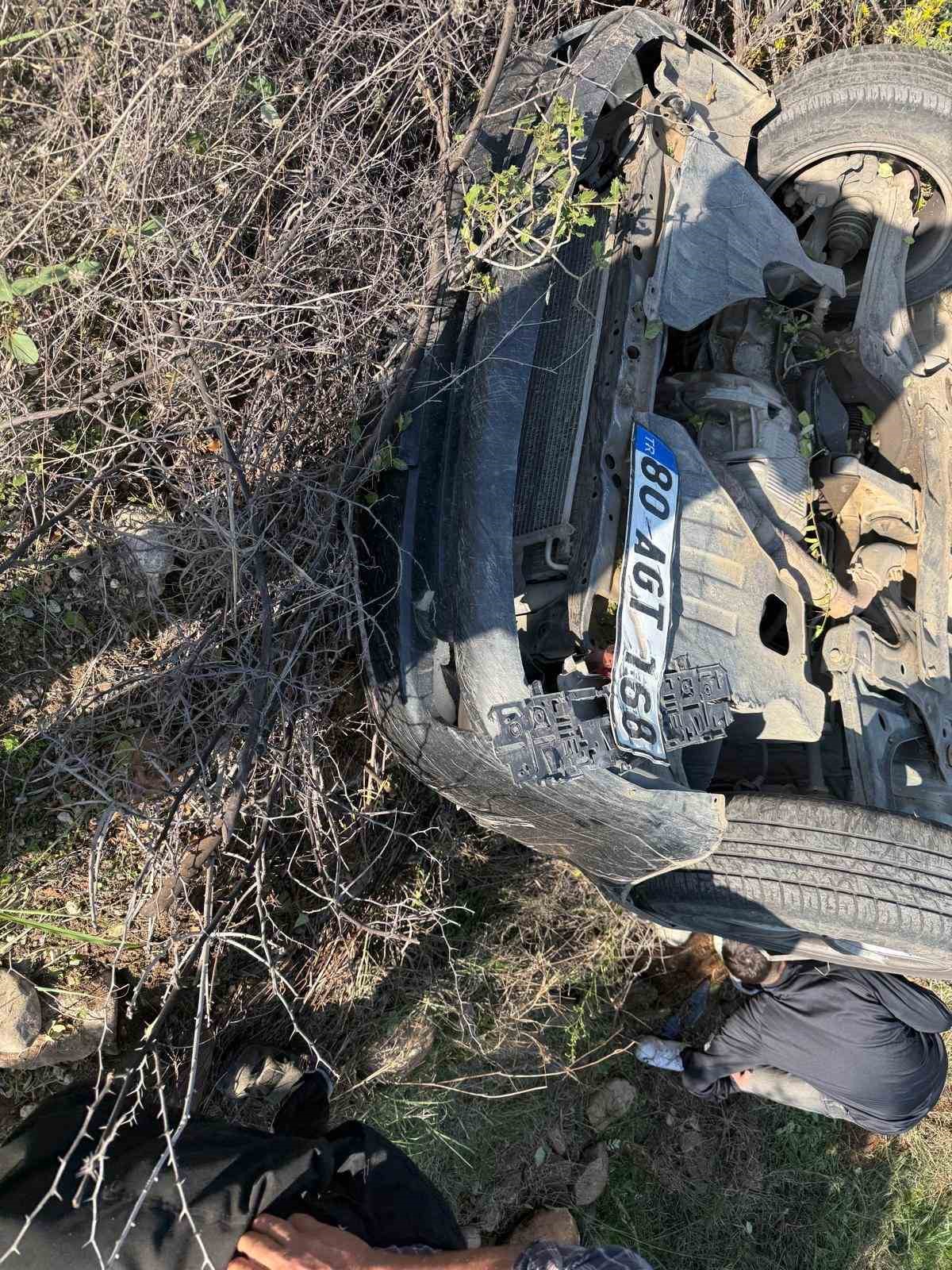 Şarampole yuvarlanan otomobildeki anne ve 5 yaşındaki çocuğu yaralandı 9 sarampole yuvarlanan otomobildeki anne ve 5 yasindaki cocugu yaralandi 5 K91VEO5q