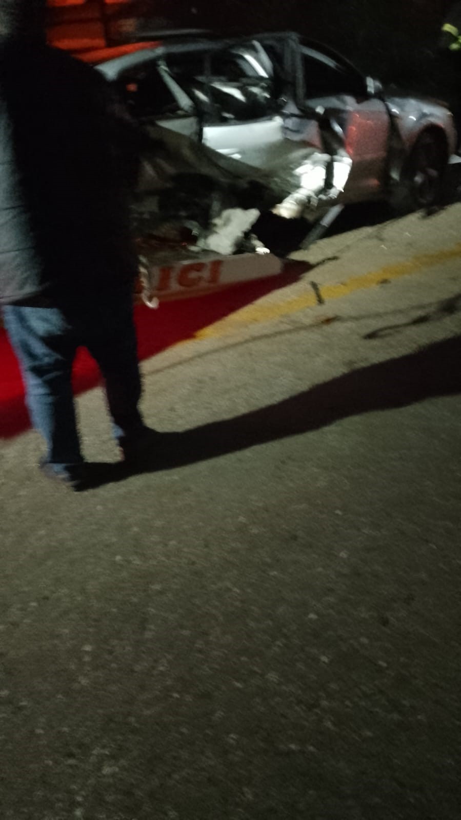 sarampole yuvarlanan otomobildeki kadin hayatini kaybetti 1 kdseZ5kh