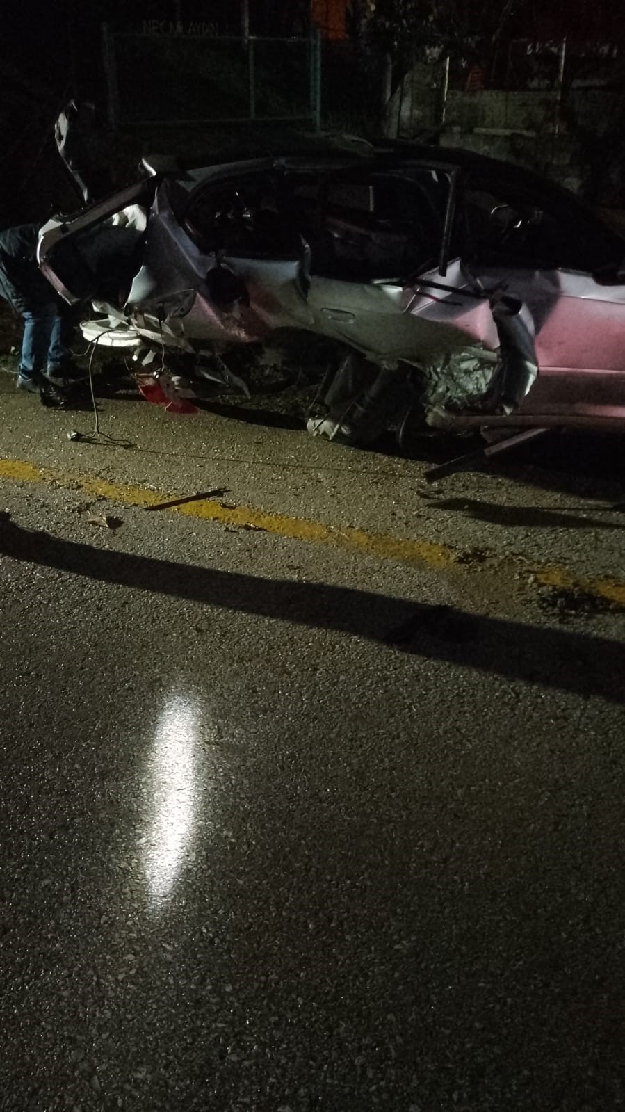 sarampole yuvarlanan otomobildeki kadin hayatini kaybetti 2 KTsPsiqL