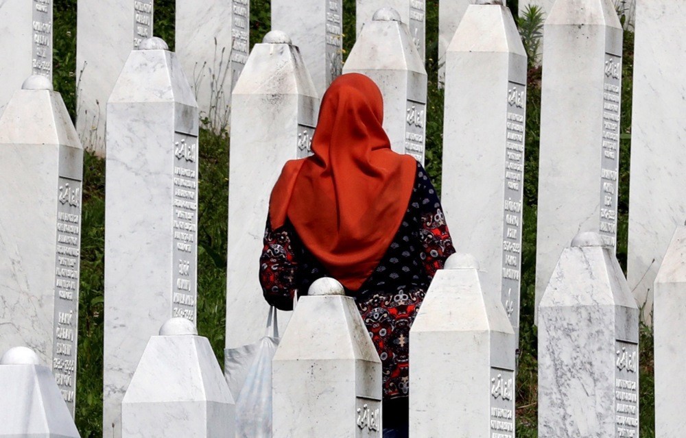 saraybosnadaki savas turizmi katilimcilari en guzel kadinlari vurmak icin birbiriyle yarismis 0 je7CtaDn