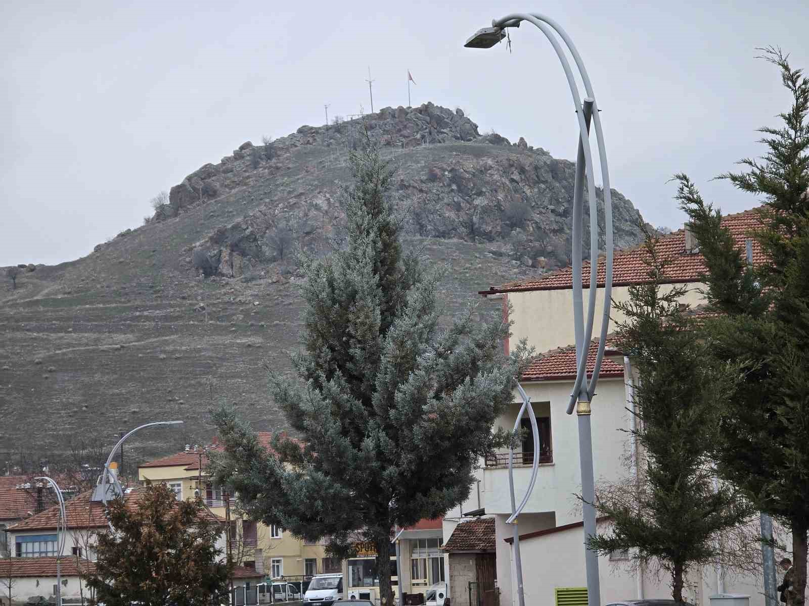saraykent yilan boynu tepesi kesfedilmeyi bekliyor 1