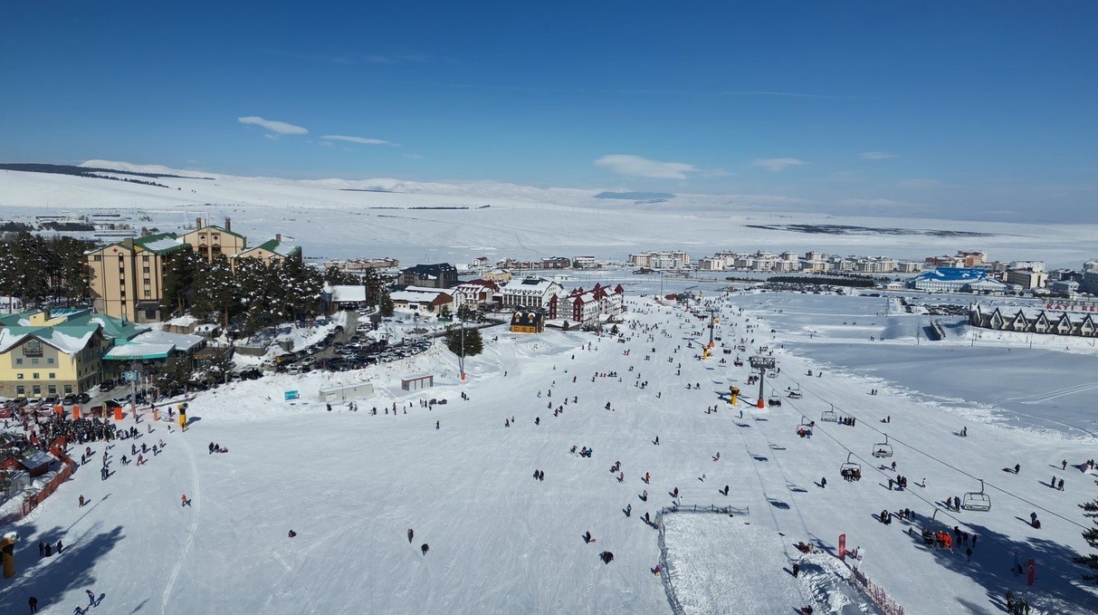 sarikamis kayak merkezi doldu tasti 1