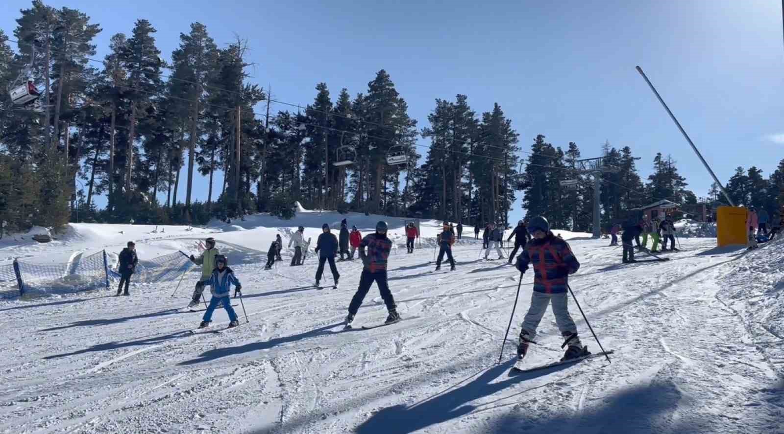 sarikamis kayak merkezi doldu tasti 6 ZZ61E1mp