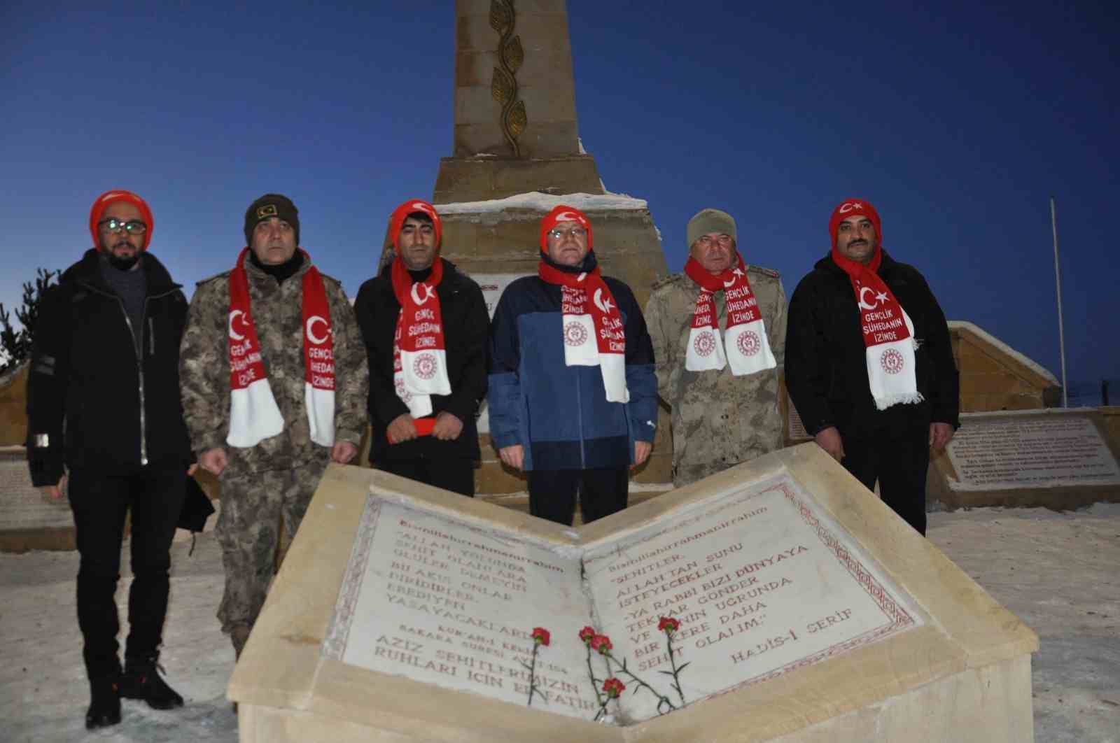 sarikamis sehitleri icin eksi 10 derecede saygi nobeti 14 MibQNBH5