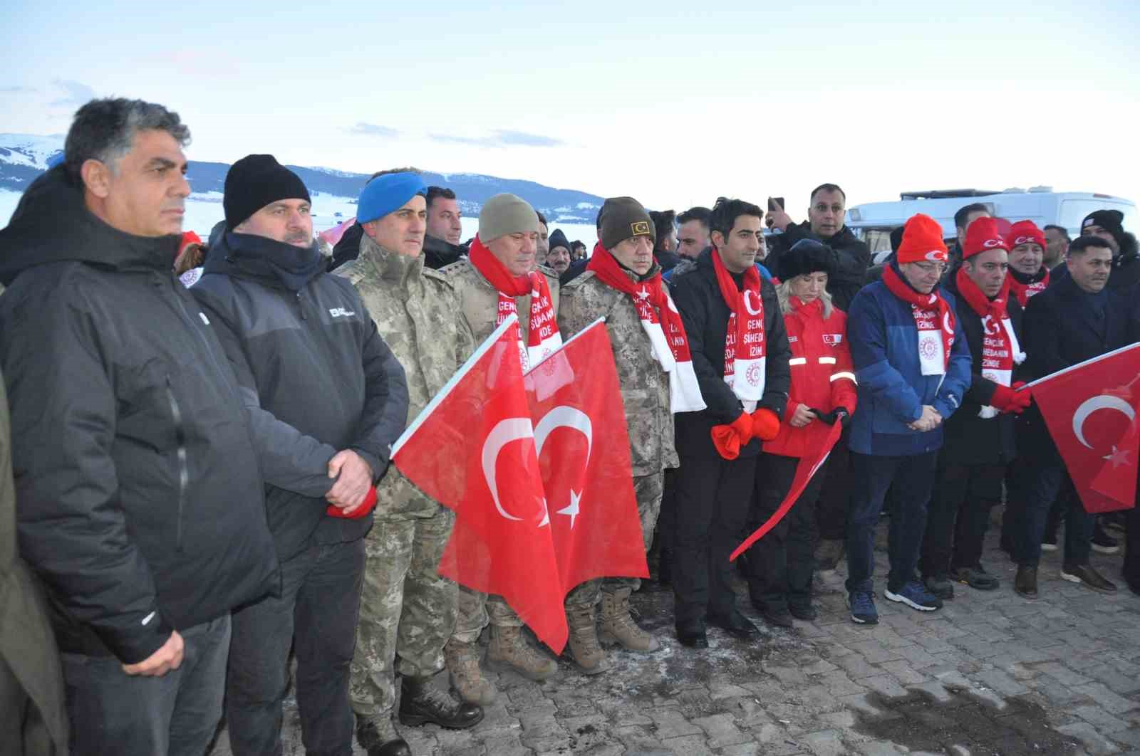 sarikamis sehitleri icin eksi 10 derecede saygi nobeti 8 bIOG4W1O