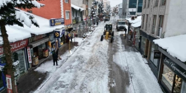sarikamista-beyaz-mesai-600-kamyon-kar-sehir-disina-tasindi-imixjvS6.jpg