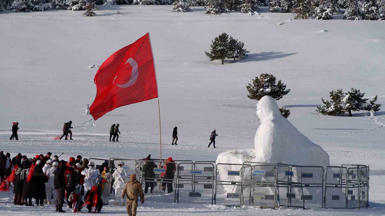 Sarıkamış’ta binler "Bu toprakta izin var" diyerek şehitlerin izinde yürüdü 30 sarikamista binler bu toprakta izin var diyerek sehitlerin izinde yurudu 26 uKEDcpa3
