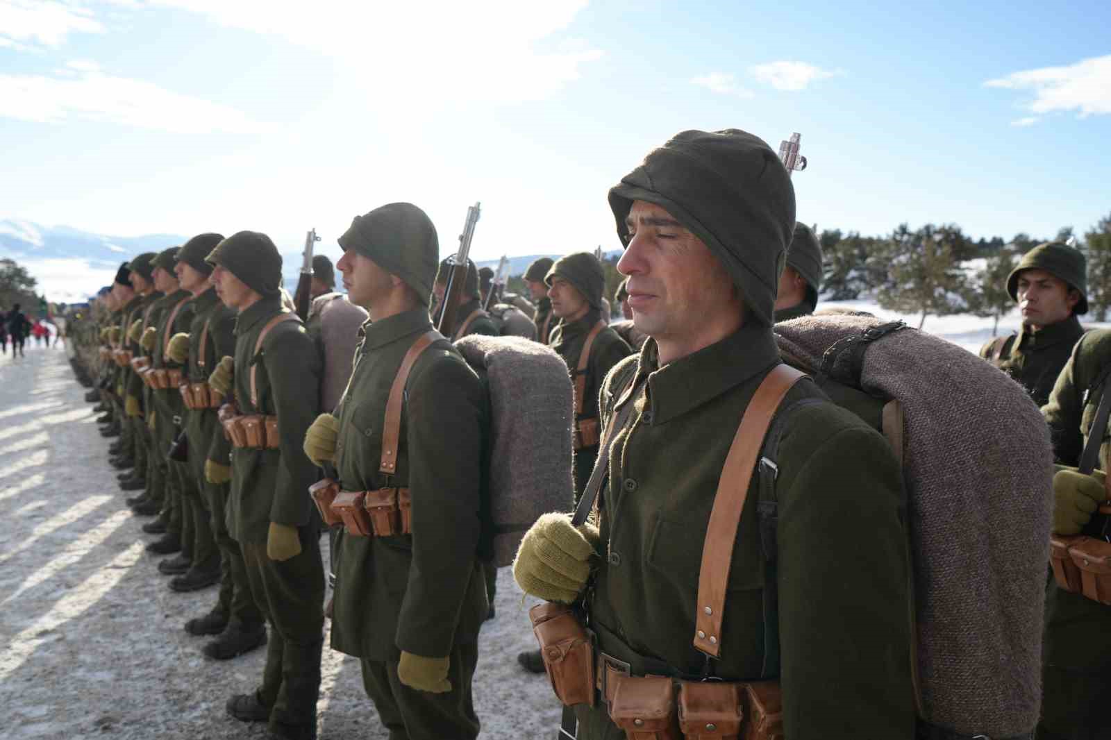 Sarıkamış’ta binler "Bu toprakta izin var" diyerek şehitlerin izinde yürüdü 9 sarikamista binler bu toprakta izin var diyerek sehitlerin izinde yurudu 5 HNAYBMEl