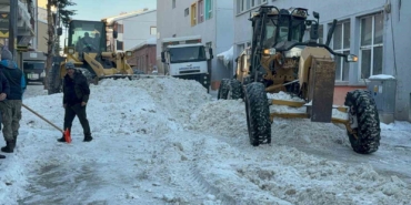 sarikamista-kar-seferberligi-ilce-merkezinden-600-kamyon-kar-tasindi-ueg2zak9.jpg