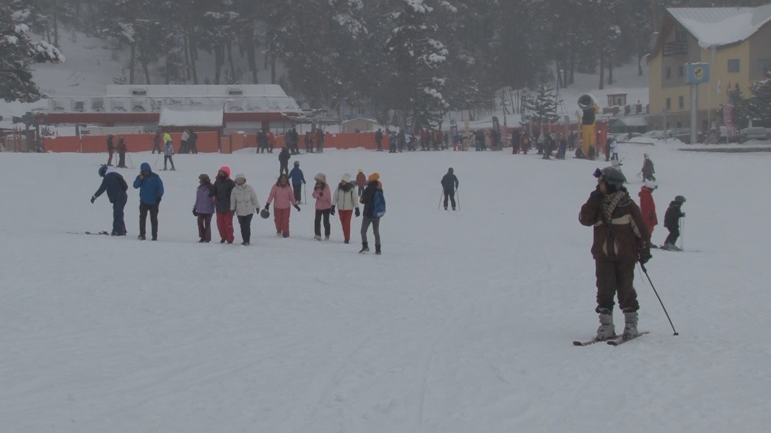 sarikamista kar yagisi altinda kayak ve snowboard keyfi 0 iG2zpH52