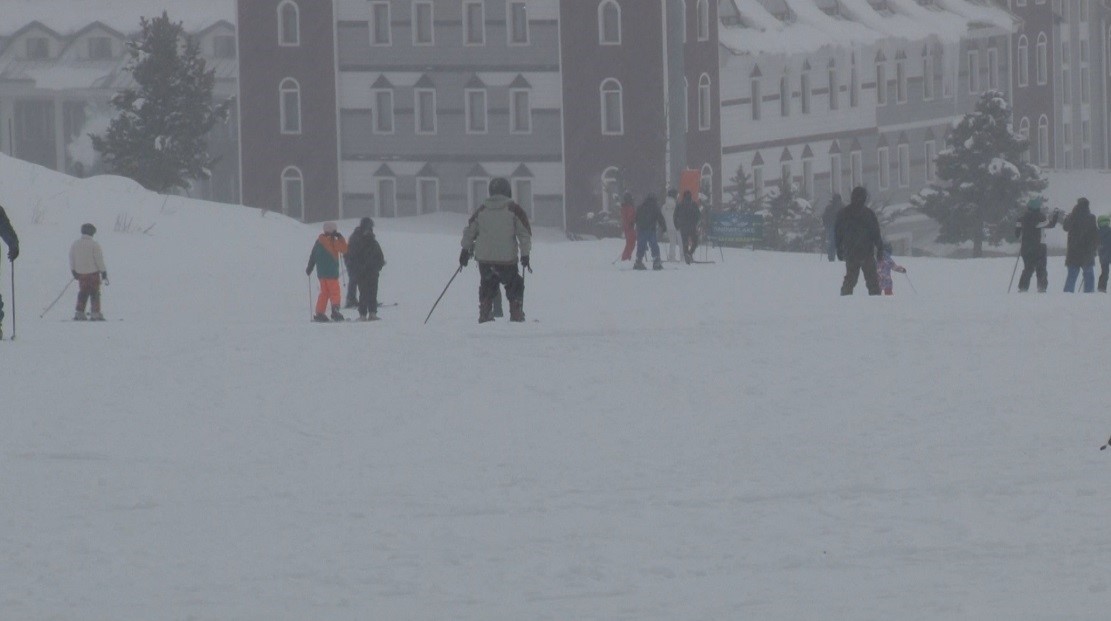 sarikamista kar yagisi altinda kayak ve snowboard keyfi 1 CVJuGRKV