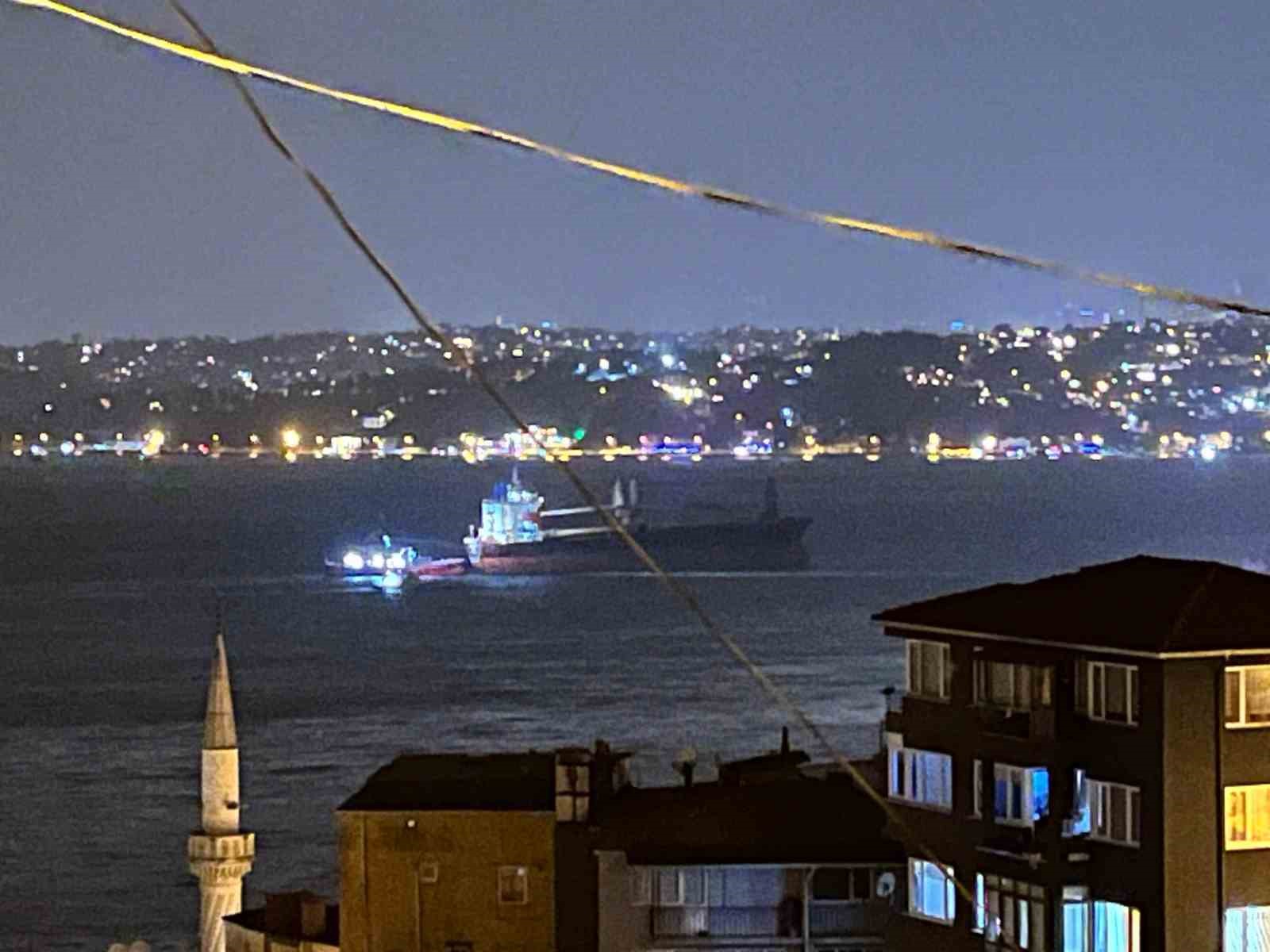 sariyer aciklarinda kurtarilan gemi bu sefer istanbul bogazinda firtinada savruldu 1